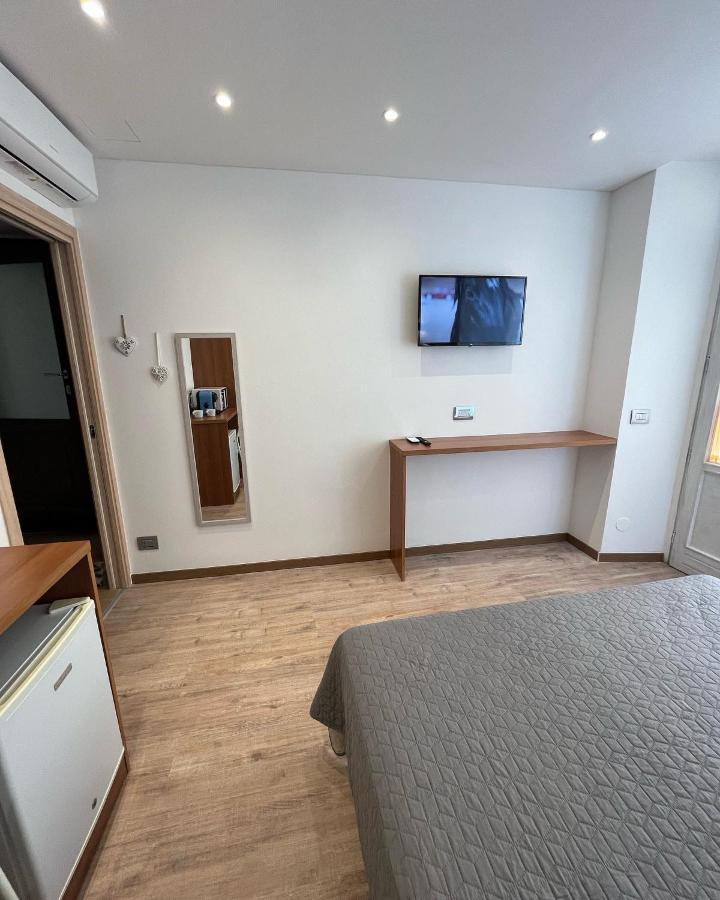 Wowies Room Pettenasco Zewnętrze zdjęcie