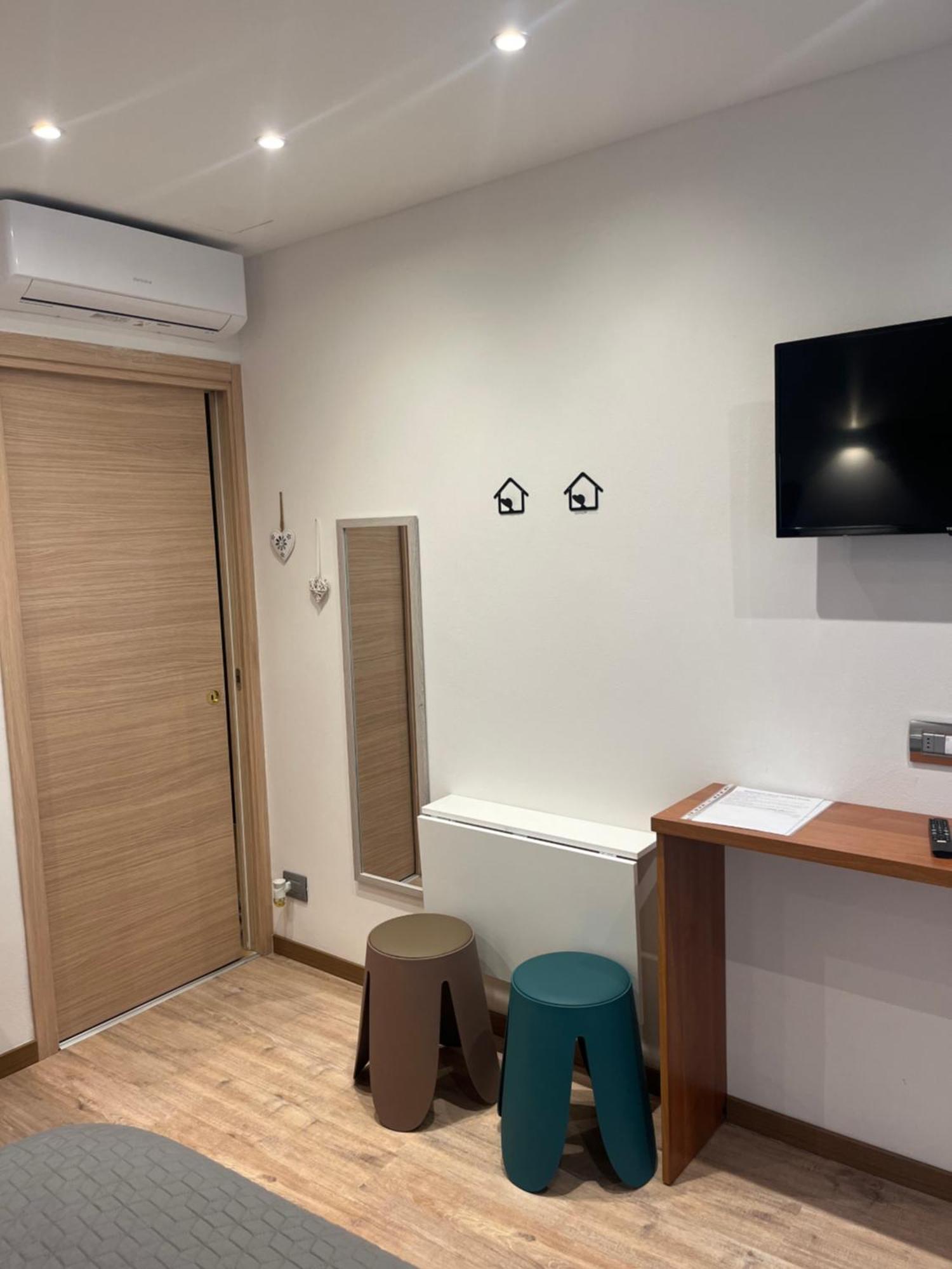 Wowies Room Pettenasco Zewnętrze zdjęcie